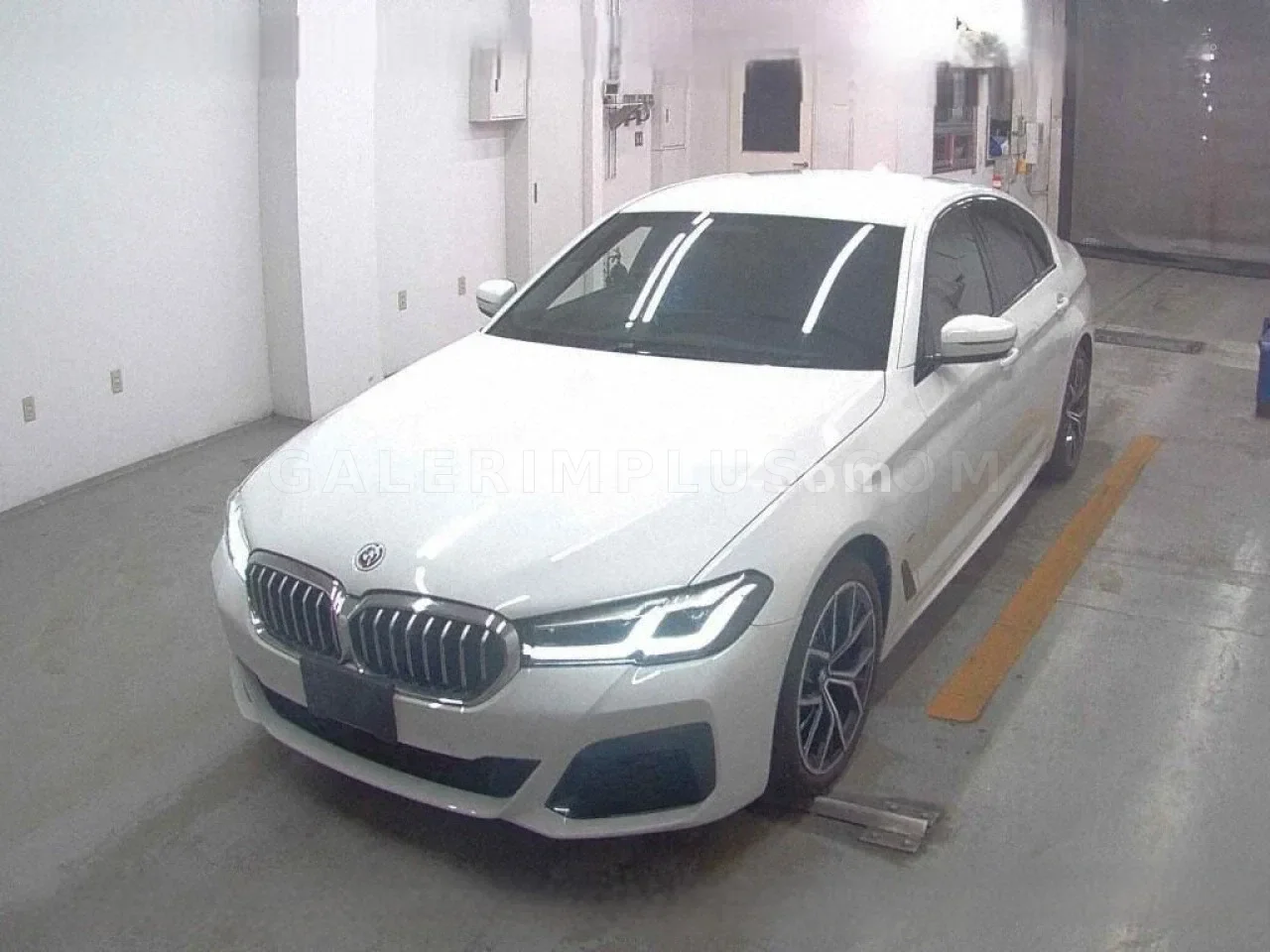 2023 BMW 5 Serisi 523 d xDrive Gazimağusa Satılık İkinci El | GalerimPlus - Thumbnail 4