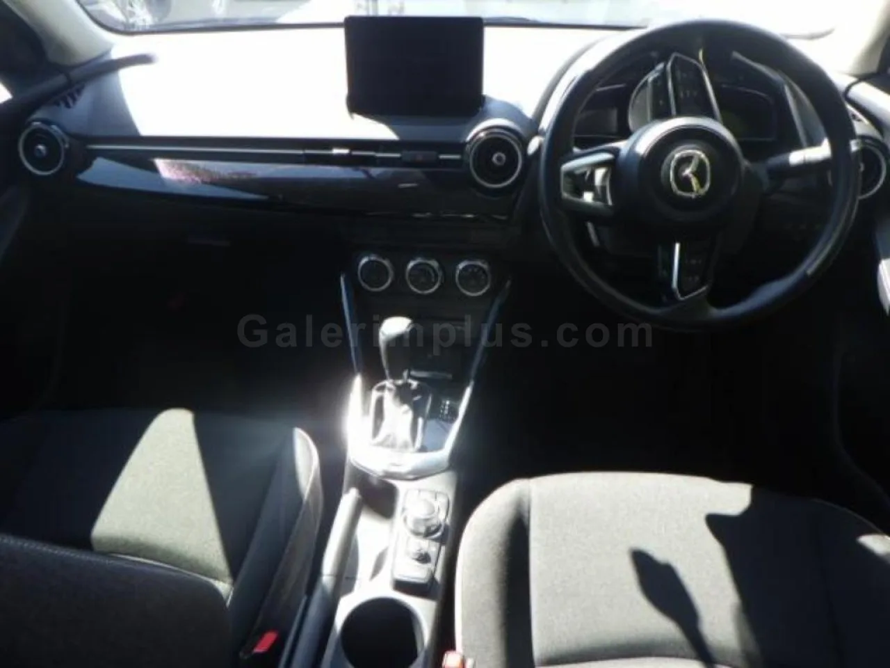 2024 Model Otomatik Mazda 2 1.5 Sky-G Lefkoşa Satılık İkinci El | GalerimPlus - Thumbnail 3