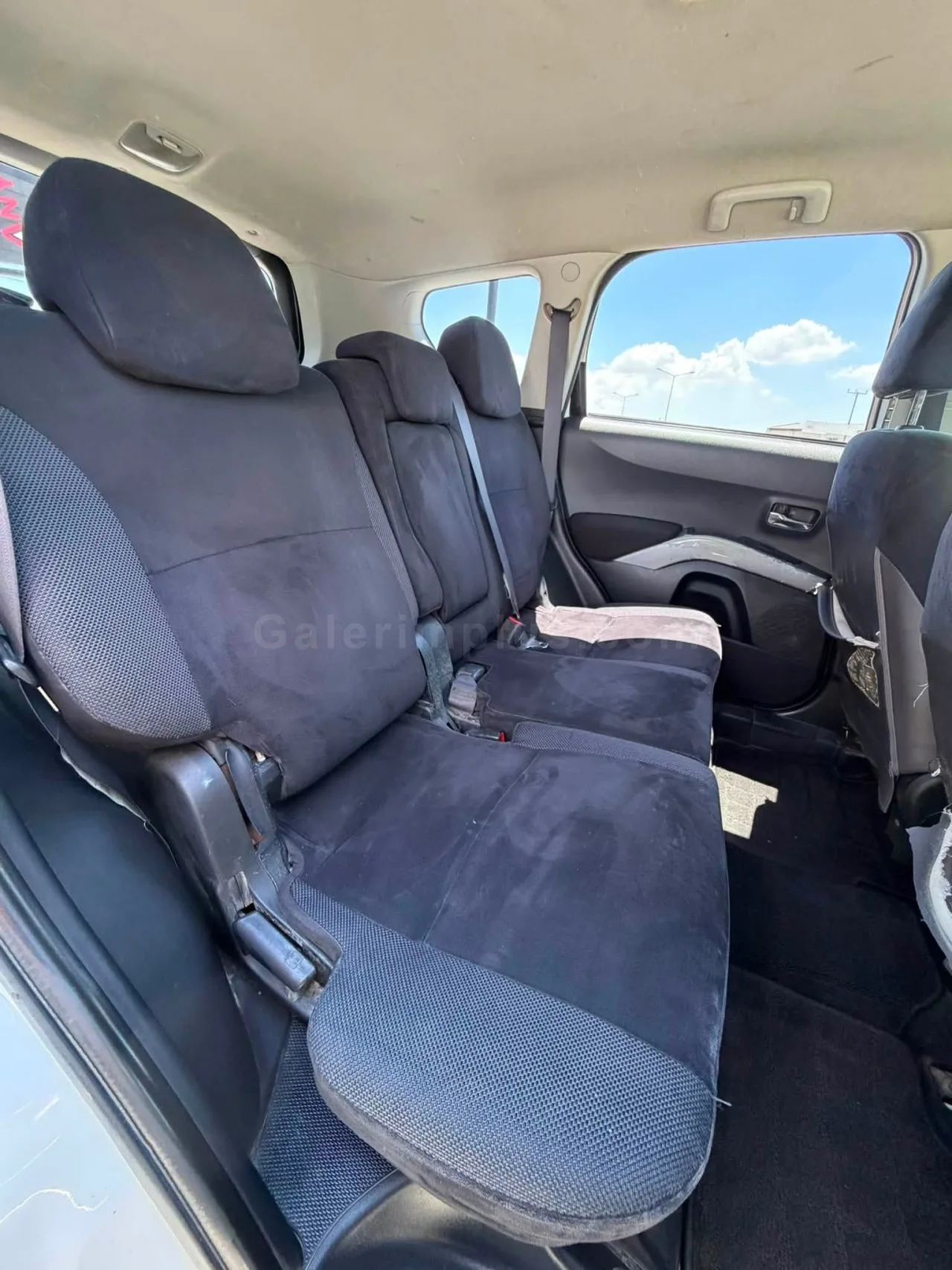 2006 Model Otomatik Mitsubishi Outlander 2.4 Lefkoşa Satılık İkinci El | GalerimPlus - Thumbnail 4