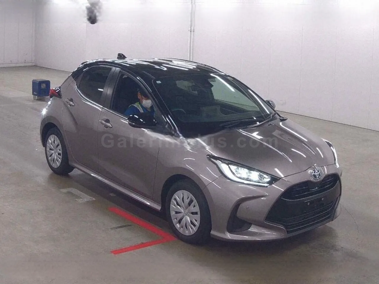 2024 Model Otomatik Toyota Yaris 1.5 Hybrid Lefkoşa Satılık İkinci El | GalerimPlus - Fotoğraf 1