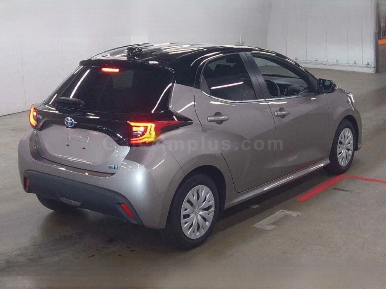 2024 Model Otomatik Toyota Yaris 1.5 Hybrid Lefkoşa Satılık İkinci El | GalerimPlus - Thumbnail 2