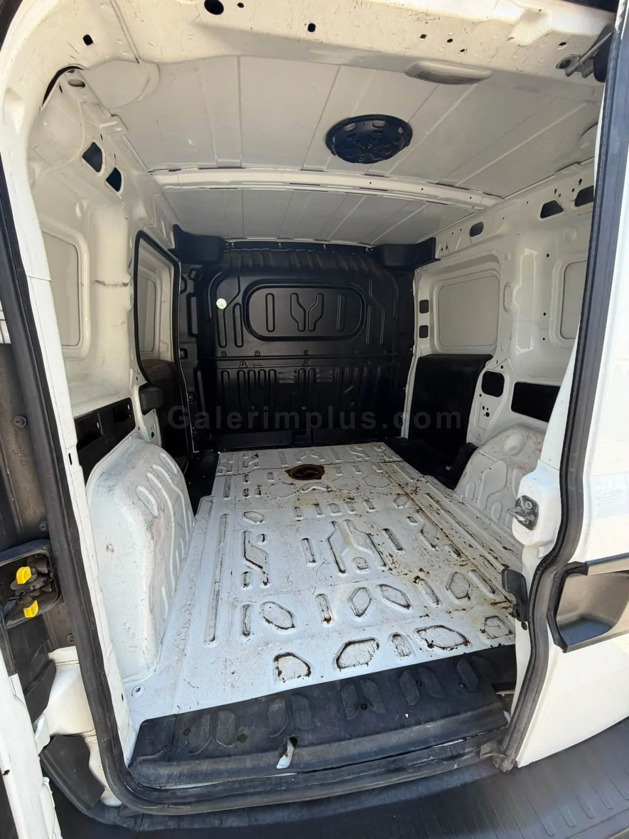 2017 Model Düz Vauxhall Combo Lefkoşa Satılık İkinci El | GalerimPlus - Thumbnail 4