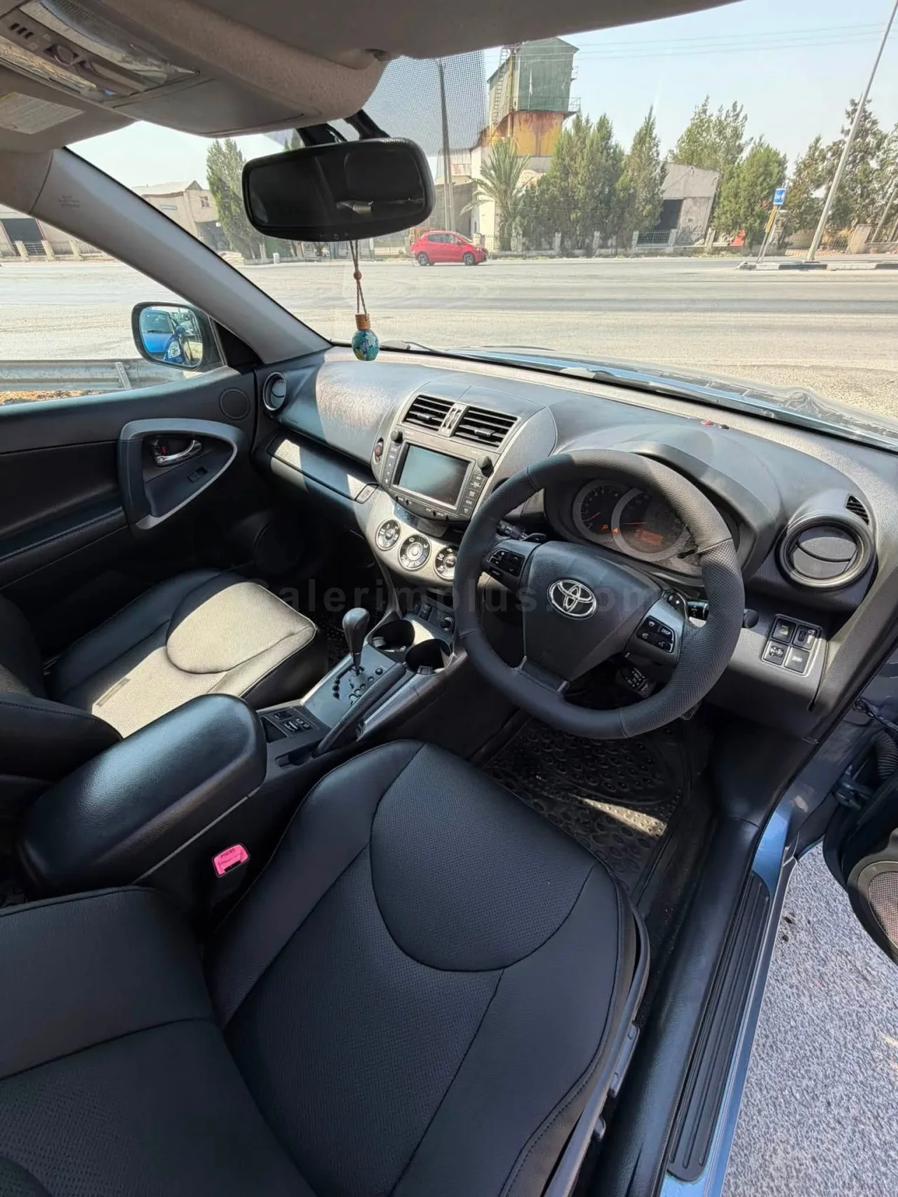 2010 Model Otomatik Toyota RAV4 2.0 Lefkoşa Satılık İkinci El | GalerimPlus - Thumbnail 3
