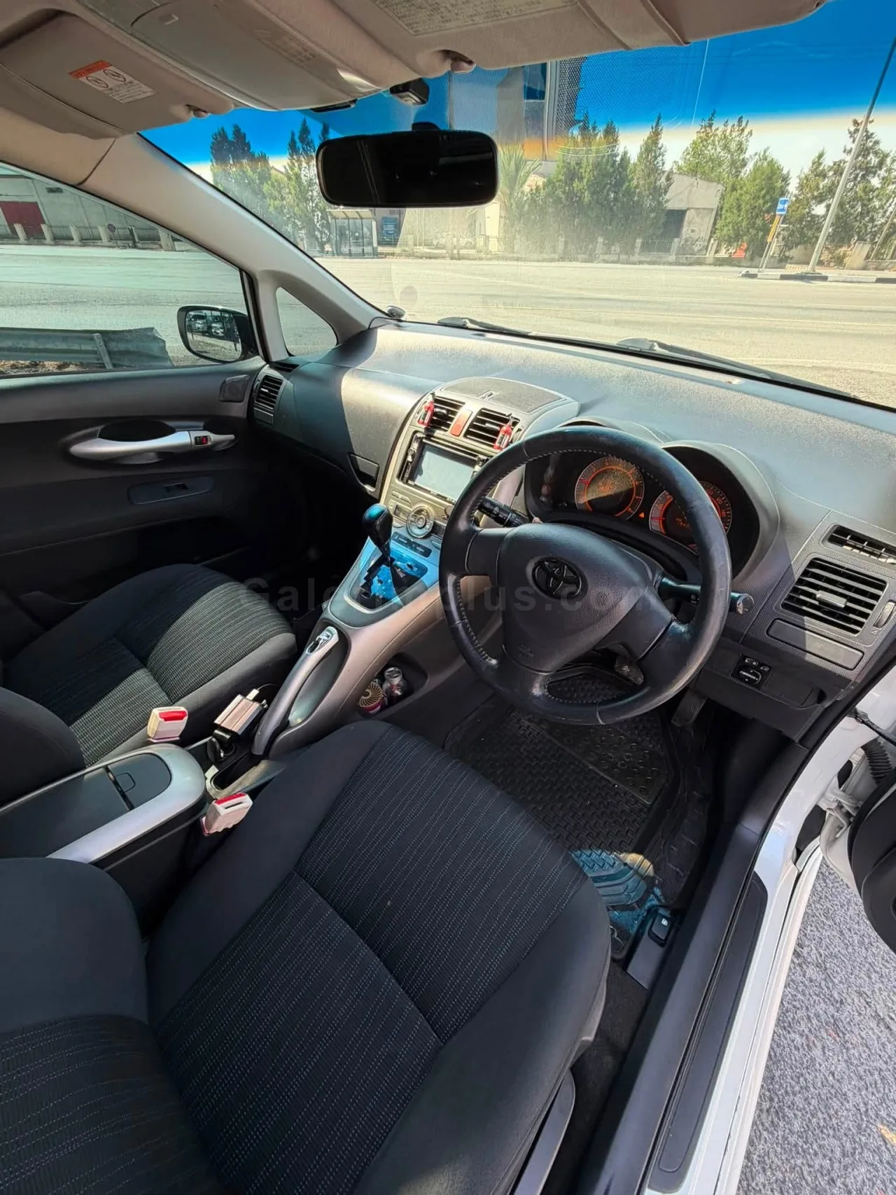 2007 Model Otomatik Toyota Auris 1.8 Lefkoşa Satılık İkinci El | GalerimPlus - Thumbnail 3
