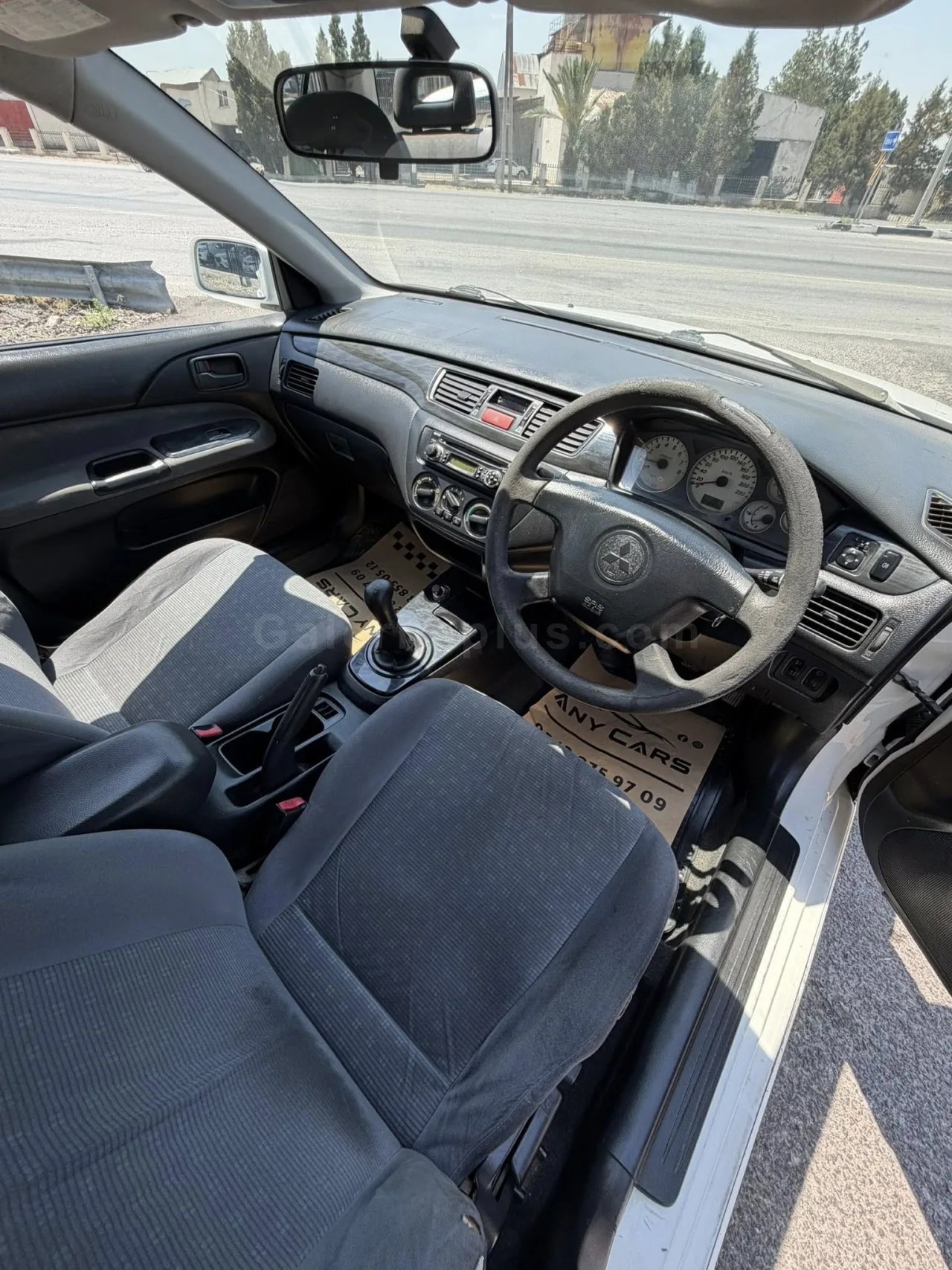 2004 Model Düz Mitsubishi Lancer 1.5 Lefkoşa Satılık İkinci El | GalerimPlus - Thumbnail 3