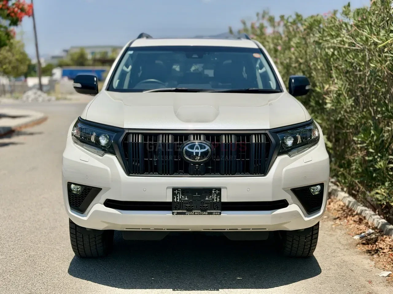 2023 Toyota Land Cruiser 2.8 D-4D Prado Lefkoşa Satılık İkinci El | GalerimPlus - Thumbnail 3