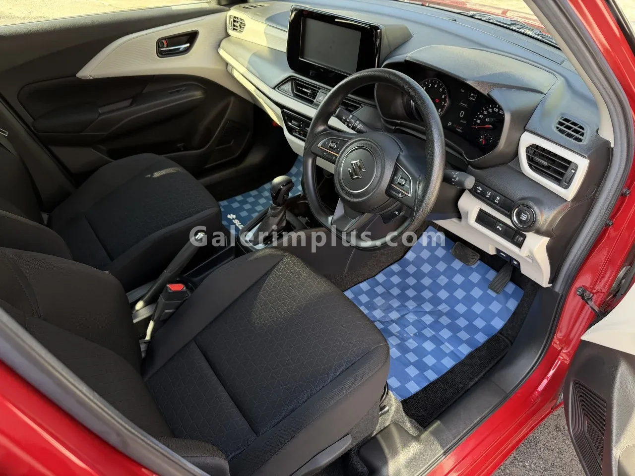 2024 Suzuki Swift Girne Satılık İkinci El | GalerimPlus - Thumbnail 8