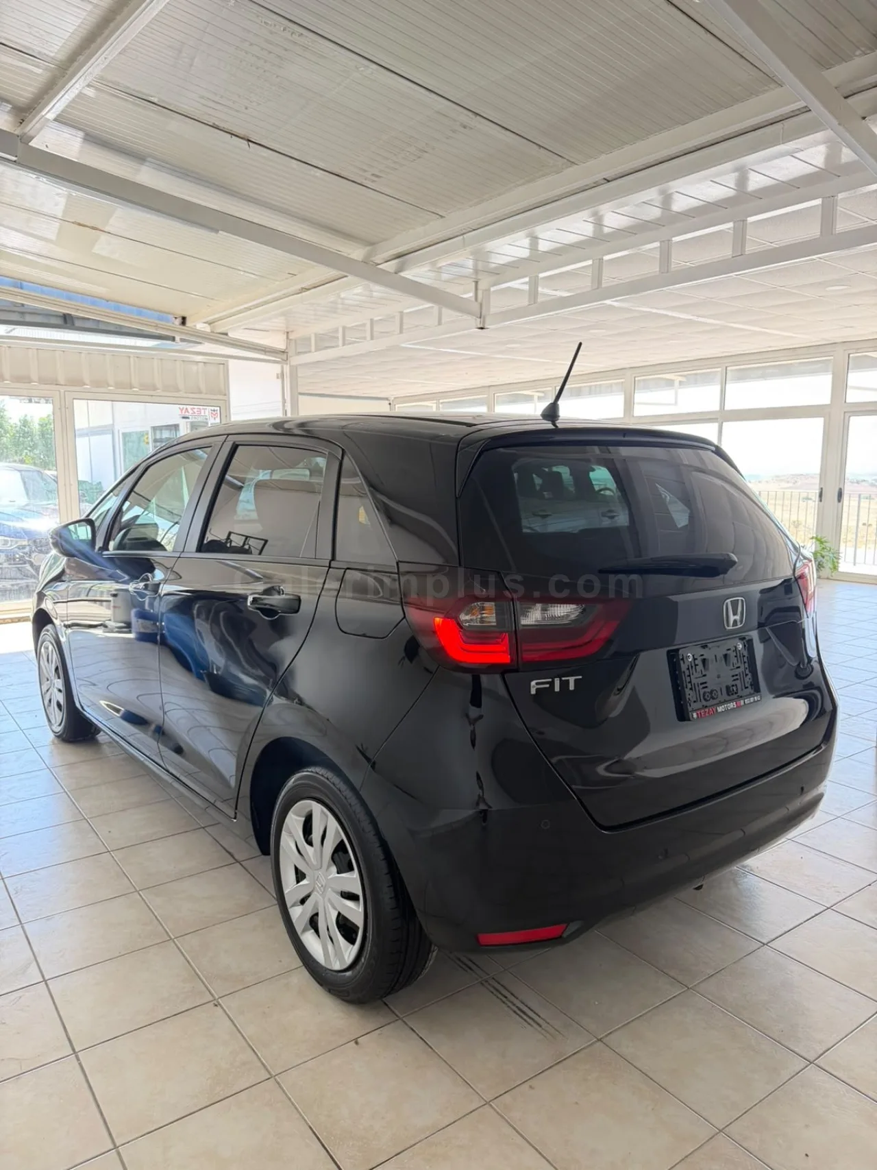 2025 Model Otomatik Honda Fit 1.5 Automatic Girne Satılık İkinci El | GalerimPlus - Thumbnail 3