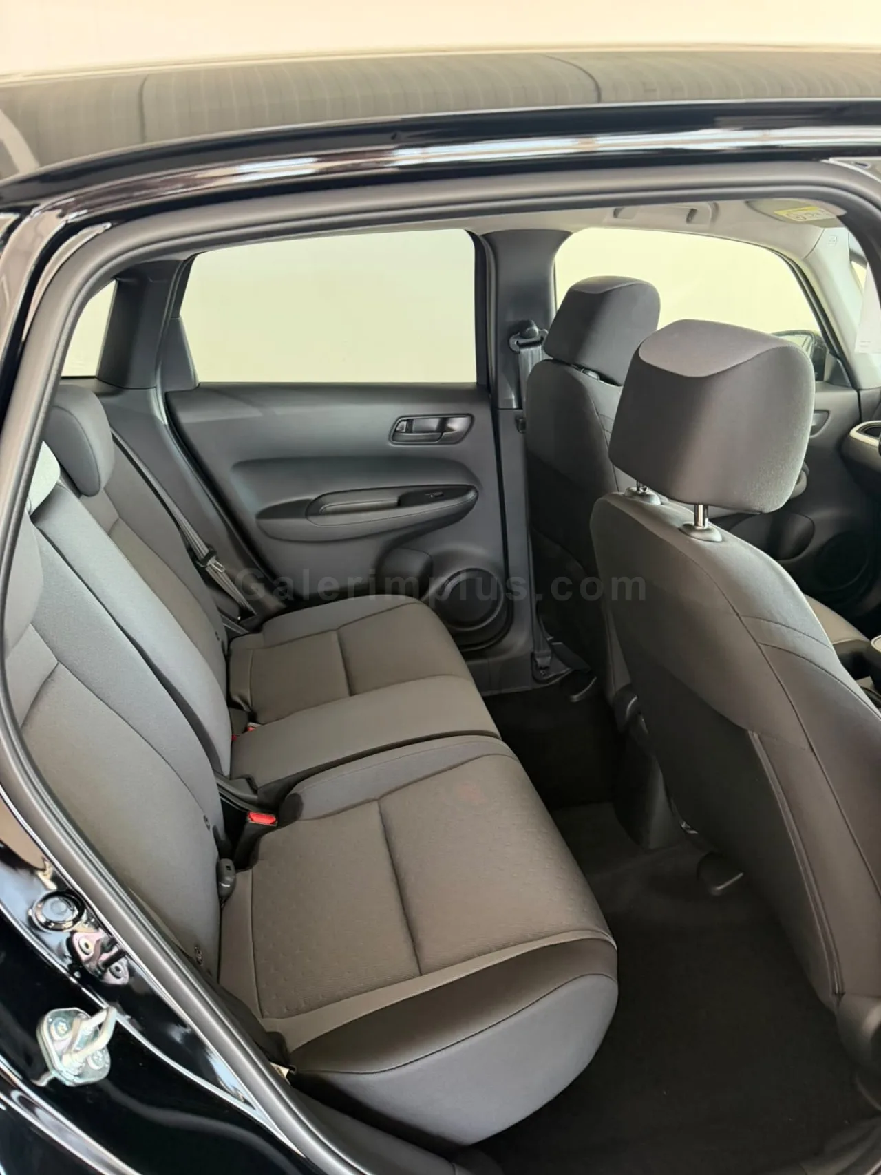 2025 Model Otomatik Honda Fit 1.5 Automatic Girne Satılık İkinci El | GalerimPlus - Thumbnail 6
