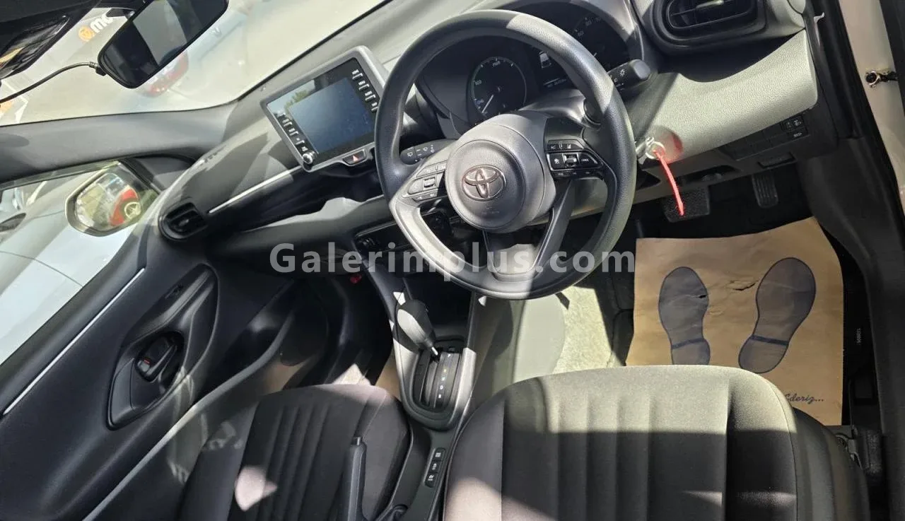 2020 Model Otomatik Toyota Yaris 1.5 Lefkoşa Satılık İkinci El | GalerimPlus - Thumbnail 8