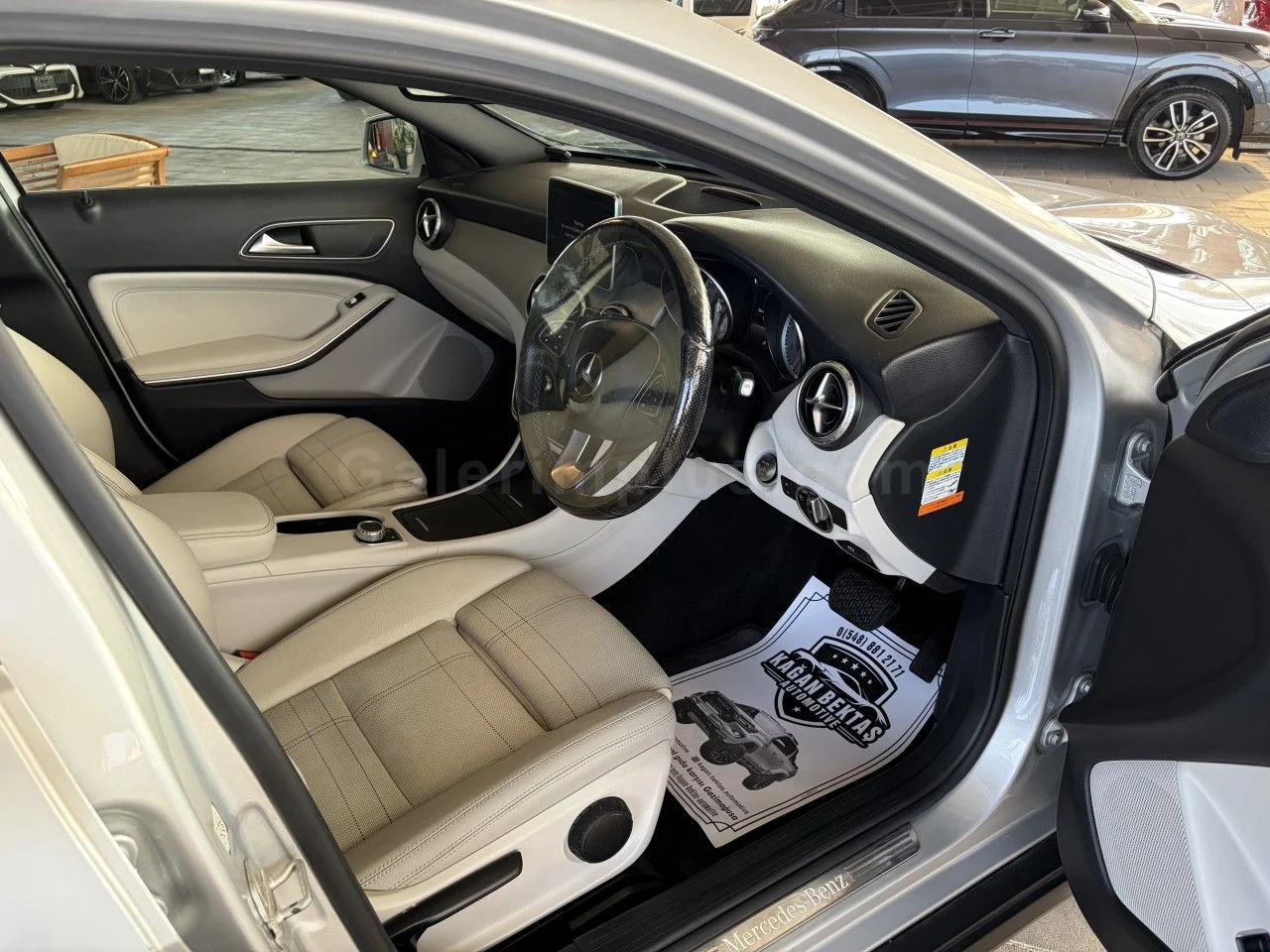 2017 Model Otomatik Mercedes - Benz GLA 180 Gazimağusa Satılık İkinci El | GalerimPlus - Thumbnail 6
