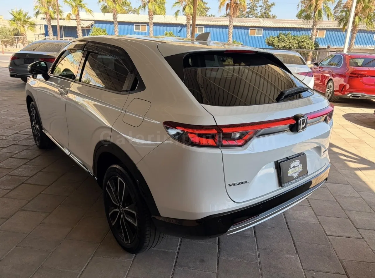 2022 Model Otomatik Honda Vezel 1.5 i-VTEC Hybrid Automatic Gazimağusa Satılık İkinci El | GalerimPlus - Thumbnail 3