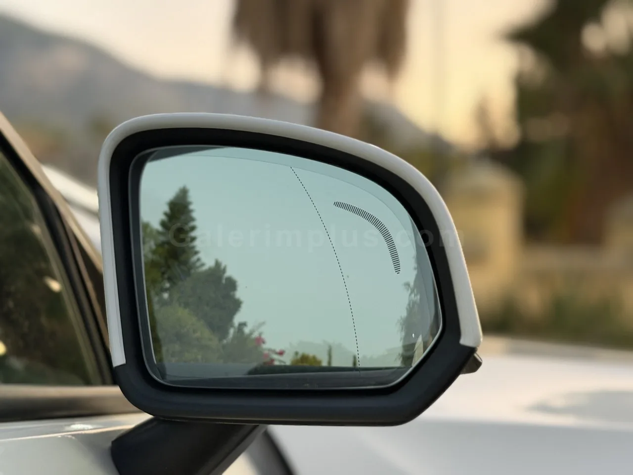 2021 Model Otomatik Volvo XC40 2.0 B4 Girne Satılık İkinci El | GalerimPlus - Thumbnail 7