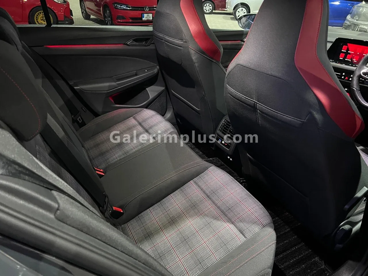 2023 Model Otomatik Volkswagen Golf 2.0 GTI TCR Gazimağusa Satılık İkinci El | GalerimPlus - Thumbnail 8