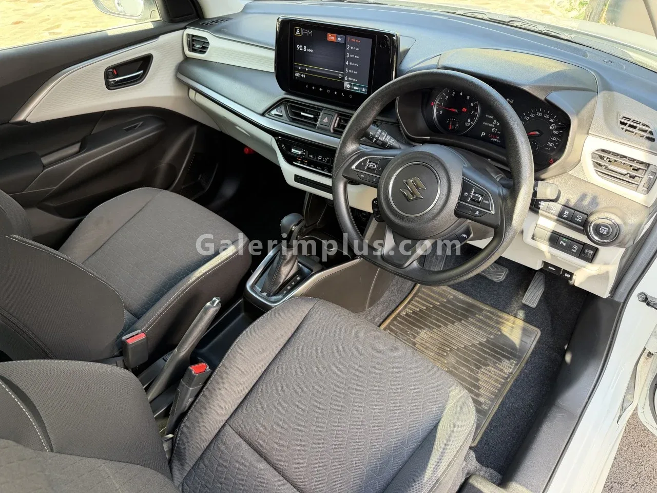 2024 Suzuki Swift Girne Satılık İkinci El | GalerimPlus - Thumbnail 7