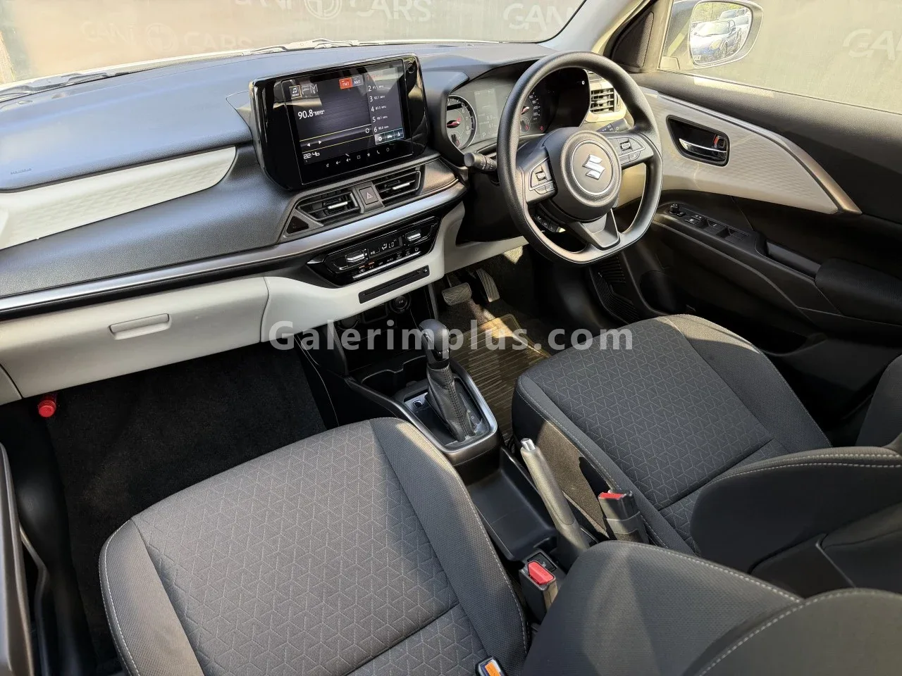2024 Suzuki Swift Girne Satılık İkinci El | GalerimPlus - Thumbnail 8