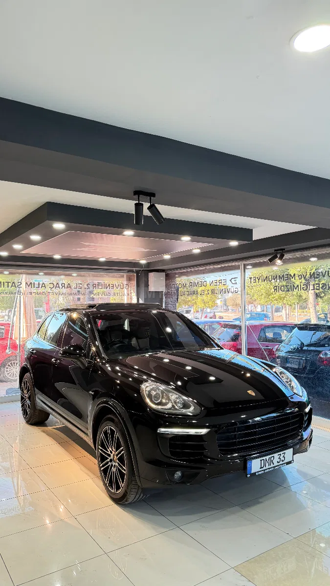2017 Porsche Cayenne Cayenne Cayenne Platinum Cayenne GAZİMAĞUSA Satılık İkinci El | GalerimPlus - Fotoğraf 1
