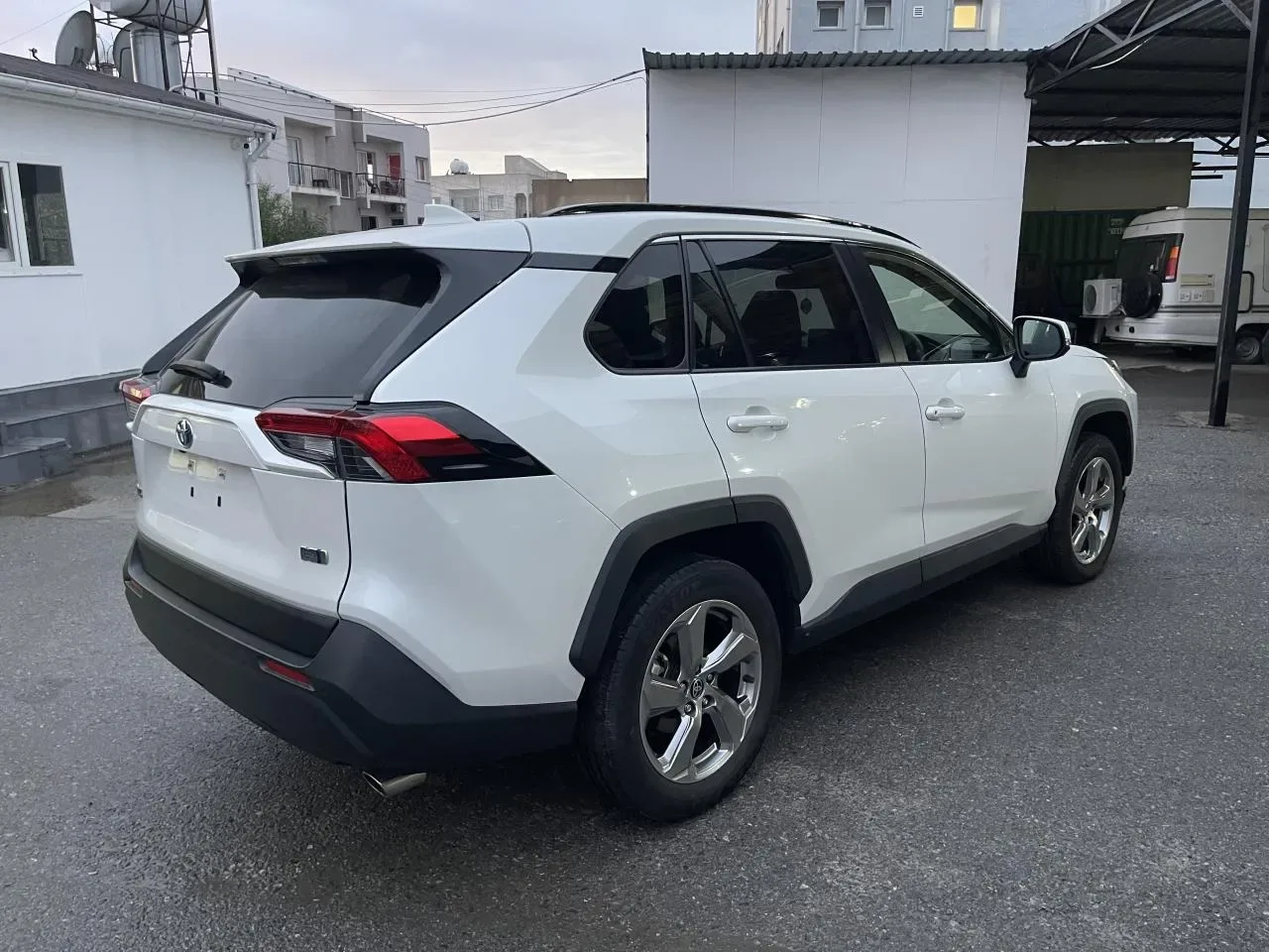 2021 Toyota RAV4 2.5 Hybrid Lefkoşa Satılık İkinci El | GalerimPlus - Thumbnail 4