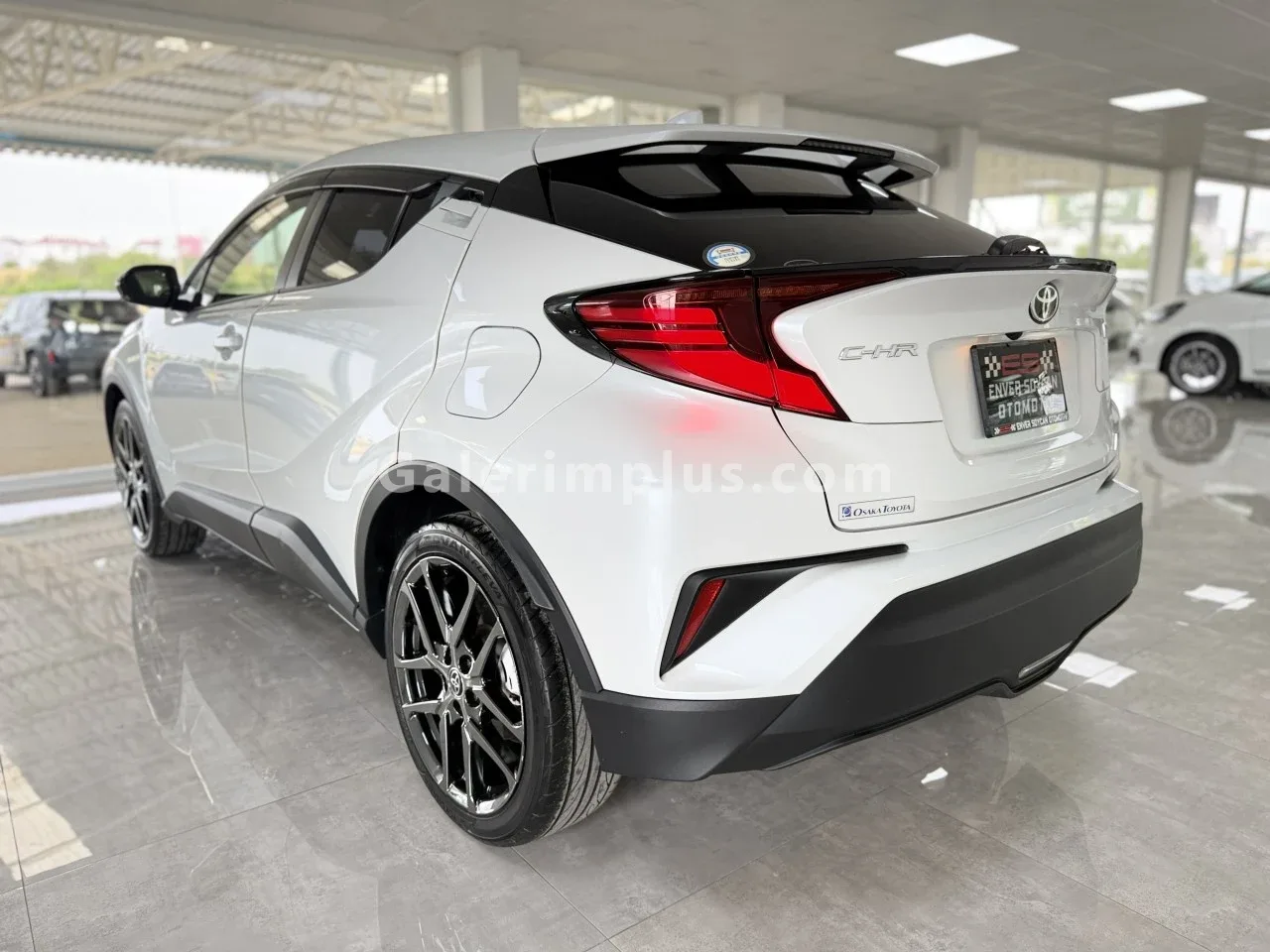 2022 Model Otomatik Toyota C-HR 1.8 Hybrid Lefkoşa Satılık İkinci El | GalerimPlus - Thumbnail 3