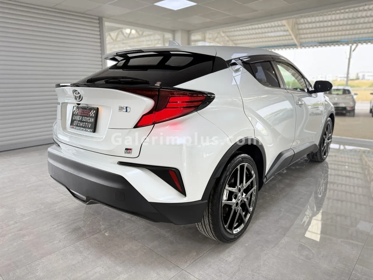 2022 Model Otomatik Toyota C-HR 1.8 Hybrid Lefkoşa Satılık İkinci El | GalerimPlus - Thumbnail 4