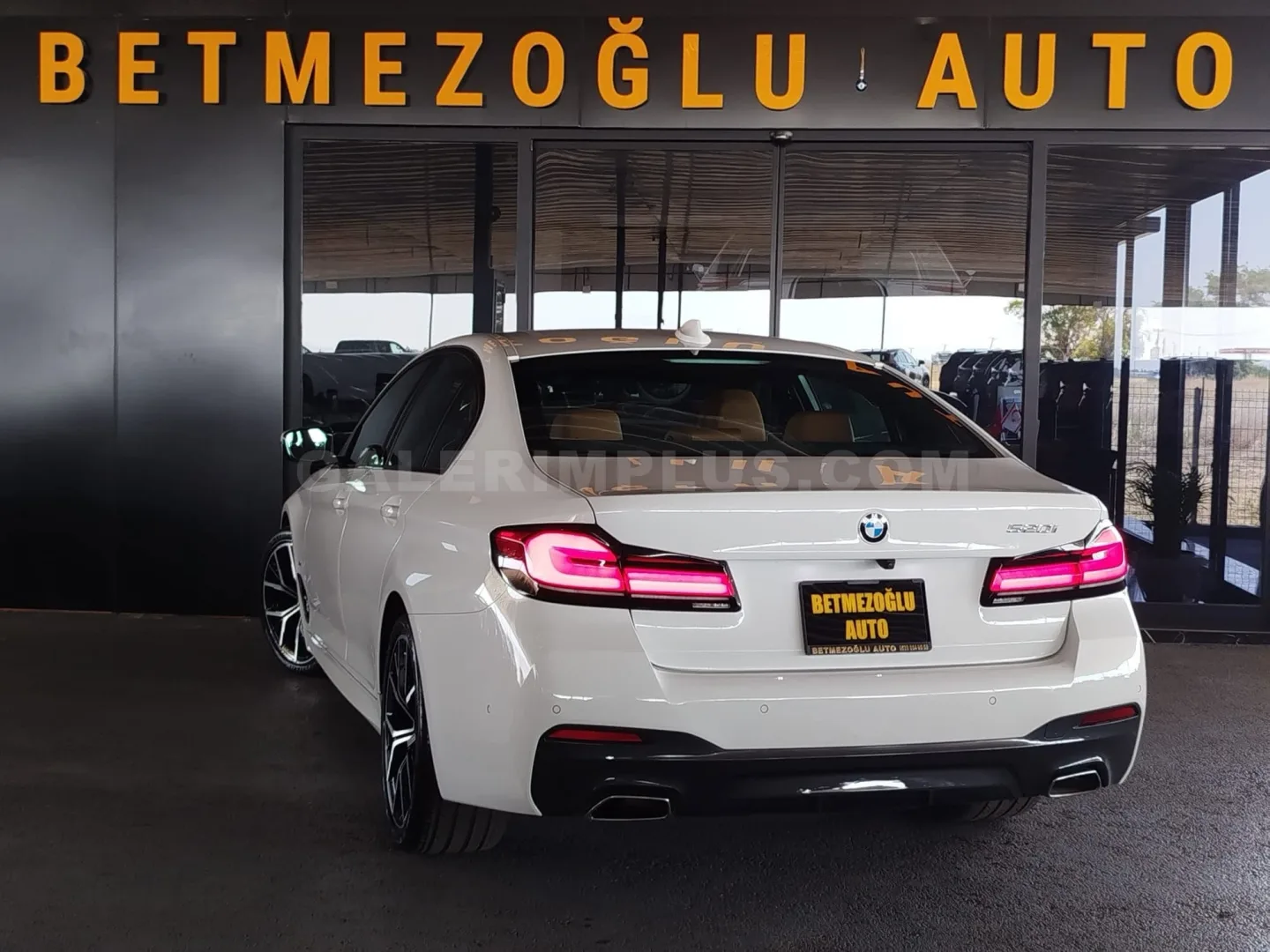 2021 BMW 5 Serisi 520i M Sport 520i Lefkoşa Satılık İkinci El | GalerimPlus - Thumbnail 3