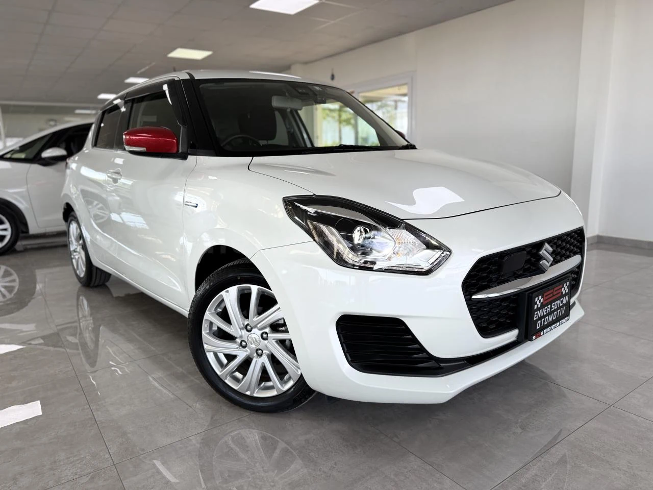 2022 Suzuki Swift Lefkoşa Satılık İkinci El | GalerimPlus - Fotoğraf 1