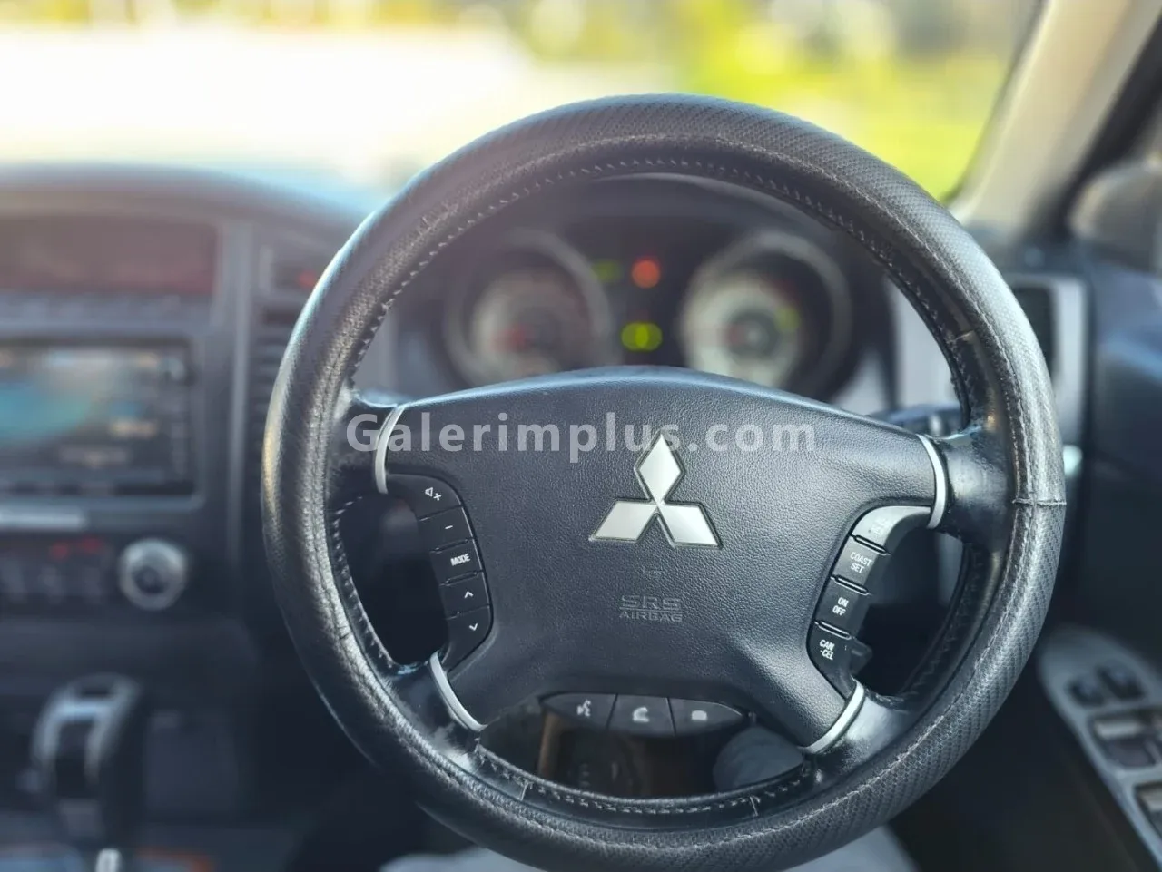 2015 Model Otomatik Mitsubishi Pajero 3.2 DID Gazimağusa Satılık İkinci El | GalerimPlus - Thumbnail 7