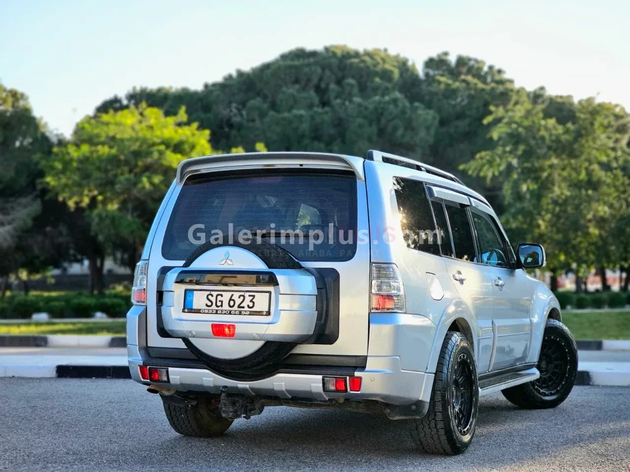 2015 Model Otomatik Mitsubishi Pajero 3.2 DID Gazimağusa Satılık İkinci El | GalerimPlus - Thumbnail 4