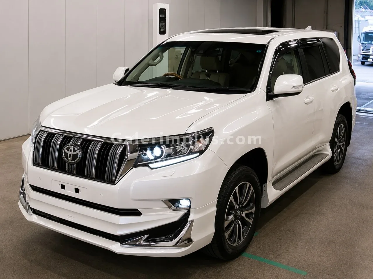 2023 Model Otomatik Toyota Land Cruiser 2.8 D-4D Prado Gazimağusa Satılık İkinci El | GalerimPlus - Thumbnail 3