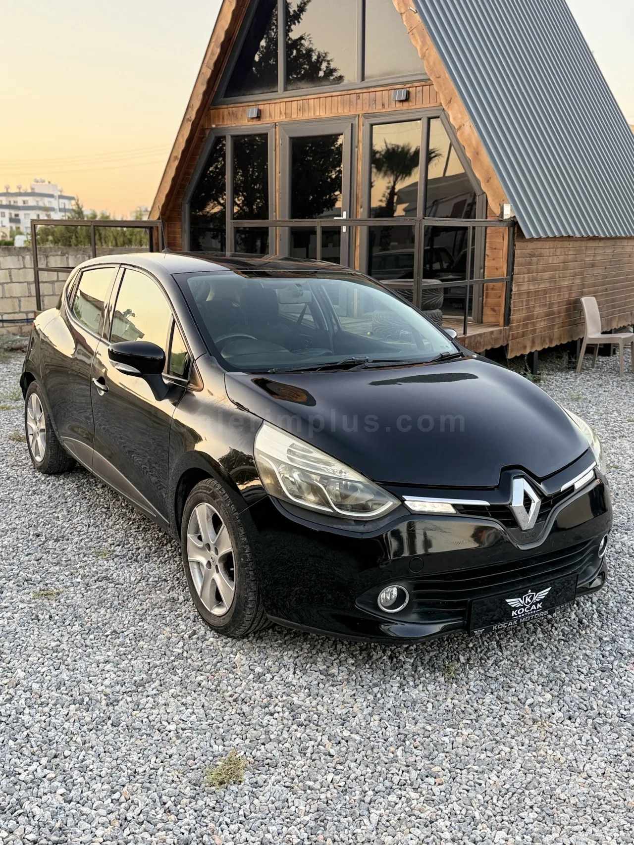 2014 Model Otomatik Renault Clio 0.9 Sport Tourer Gazimağusa Satılık İkinci El | GalerimPlus - Thumbnail 2