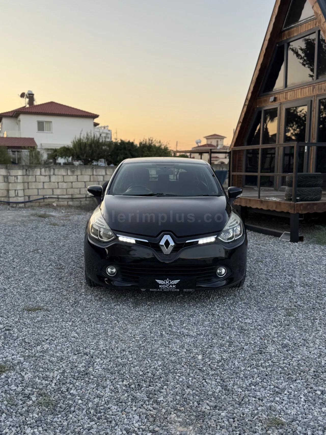 2014 Model Otomatik Renault Clio 0.9 Sport Tourer Gazimağusa Satılık İkinci El | GalerimPlus - Thumbnail 3
