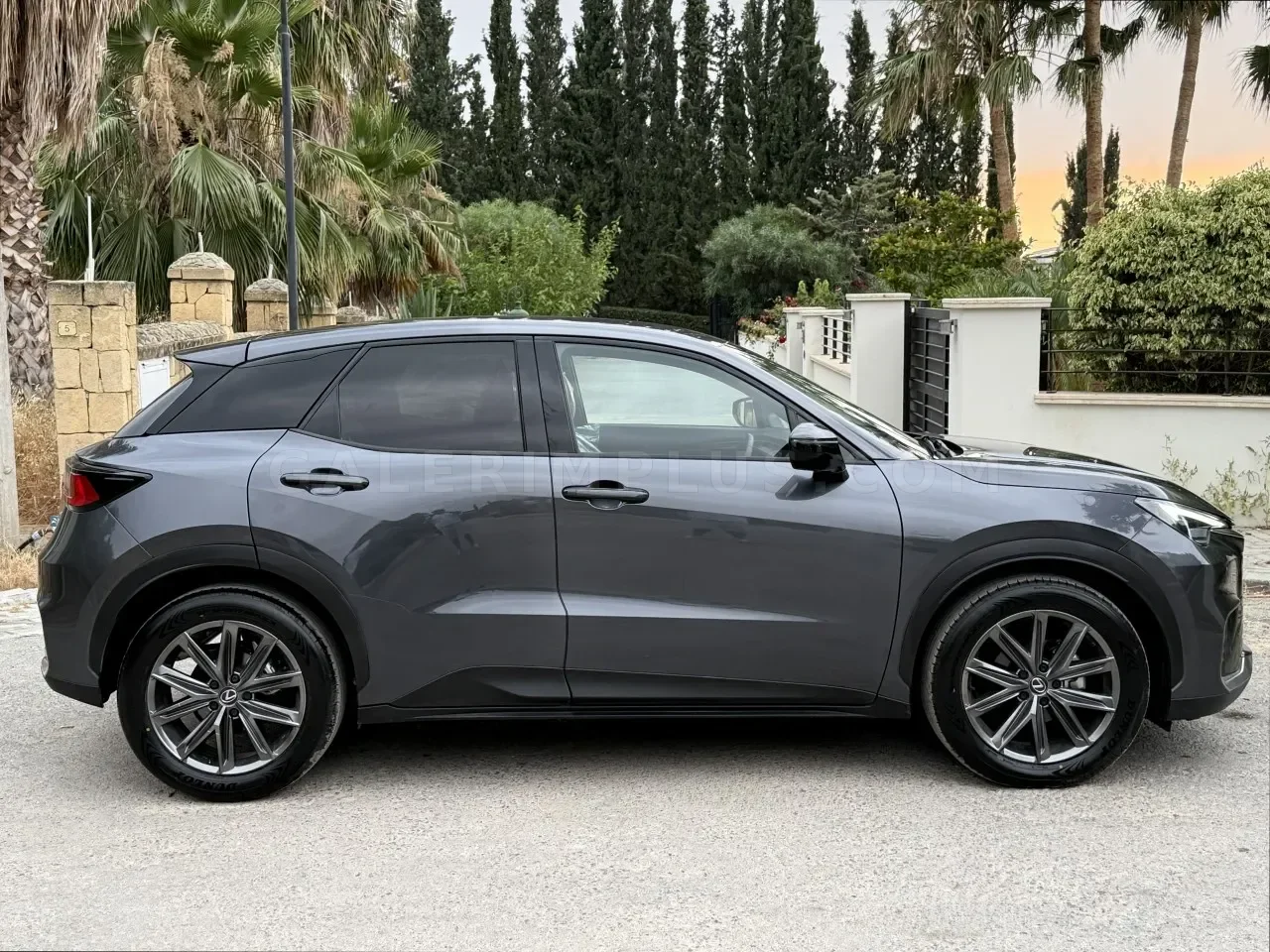 2025 Lexus RX L Lefkoşa Satılık İkinci El | GalerimPlus - Thumbnail 4
