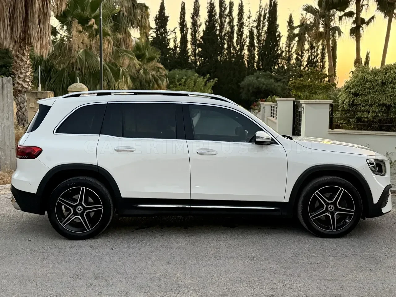 2022 Mercedes-Benz GLB 200 AMG+ 4Matic Lefkoşa Satılık İkinci El | GalerimPlus - Thumbnail 4