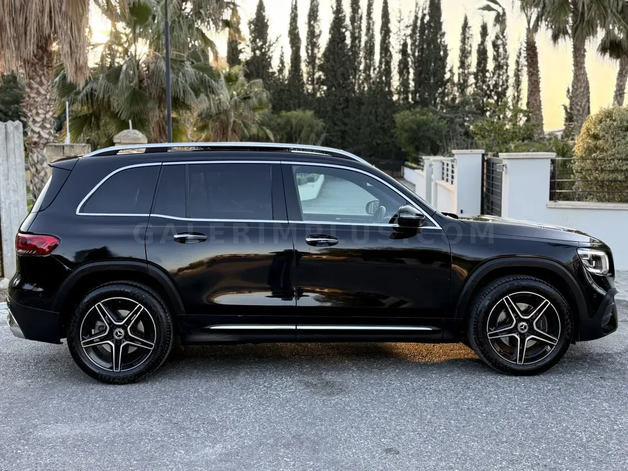 2023 Mercedes-Benz GLB 200 AMG+ 4Matic Lefkoşa Satılık İkinci El | GalerimPlus - Thumbnail 4