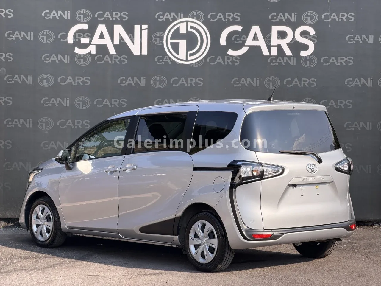 2022 Toyota Sienta Sienta Girne Satılık İkinci El | GalerimPlus - Thumbnail 3