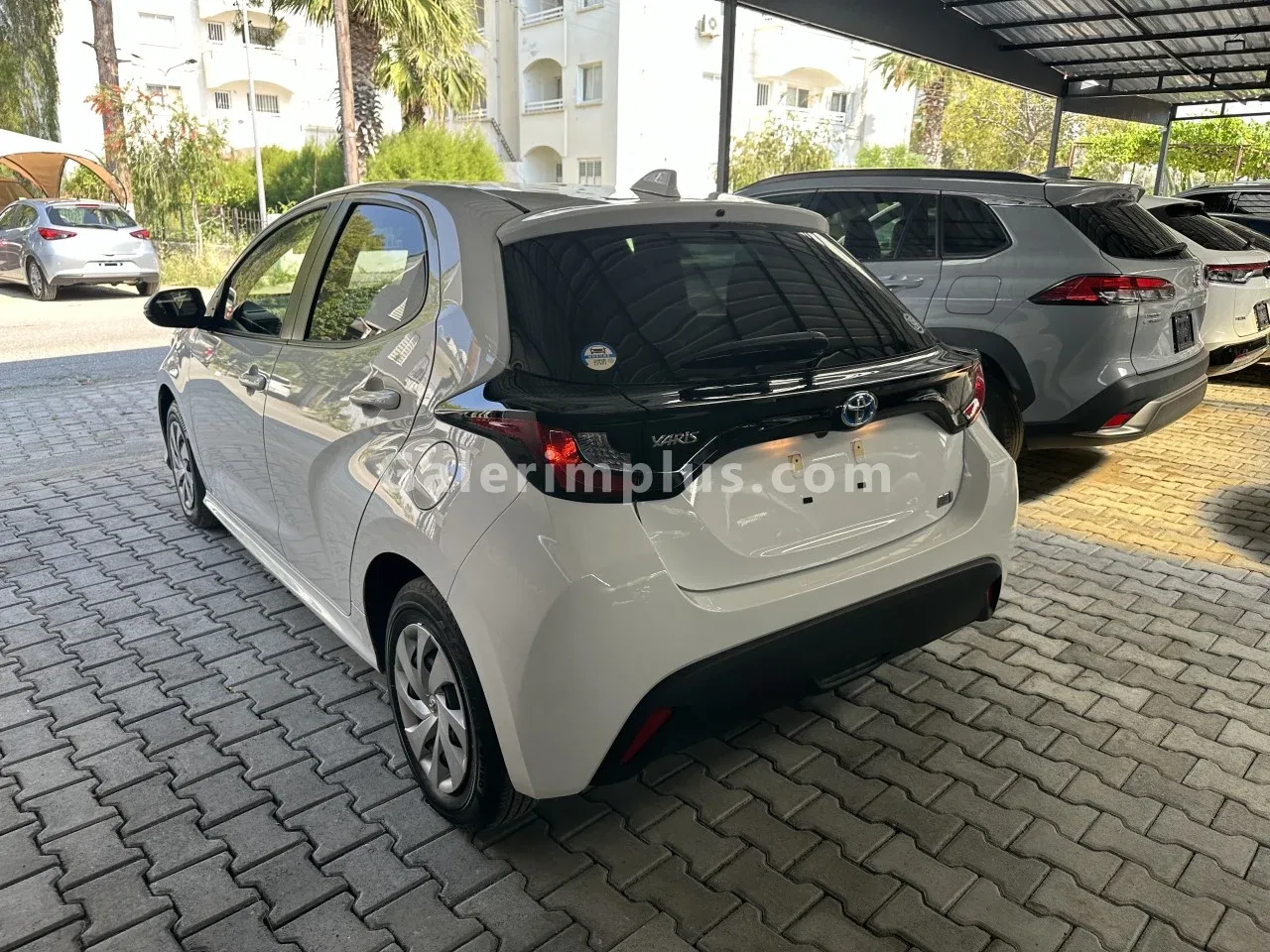 2023 Toyota Yaris 1.5 Hybrid Lefke Satılık İkinci El | GalerimPlus - Thumbnail 4