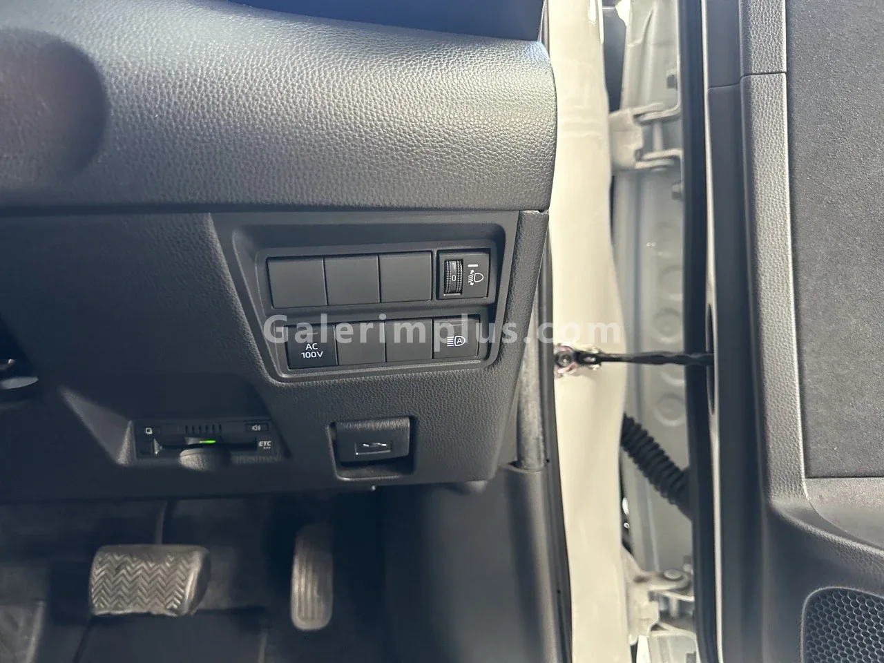 2023 Toyota Yaris 1.5 Hybrid Lefke Satılık İkinci El | GalerimPlus - Thumbnail 7