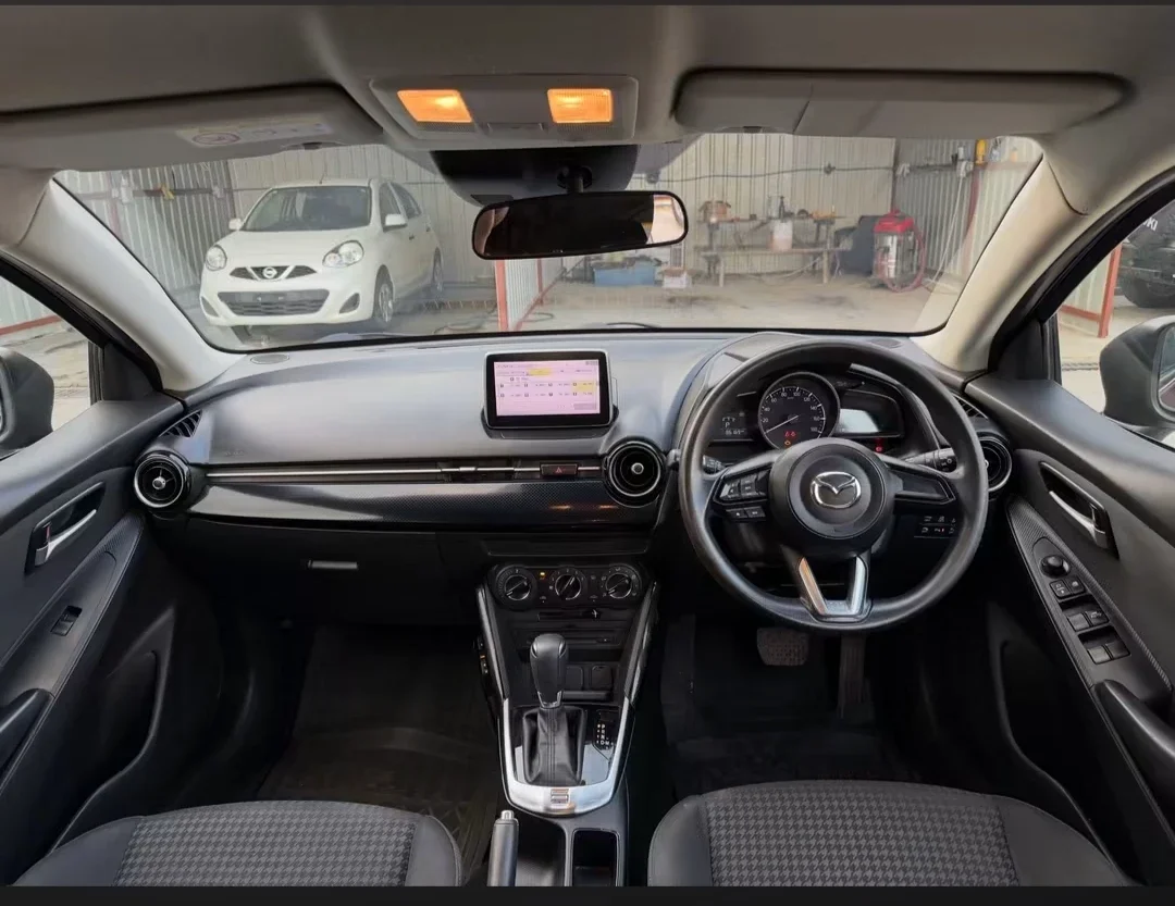 2019 Mazda Demio 1.5 Skyactiv-G 15S Touring 1.5 Skyactiv-G Lefkoşa Satılık İkinci El | GalerimPlus - Thumbnail 6