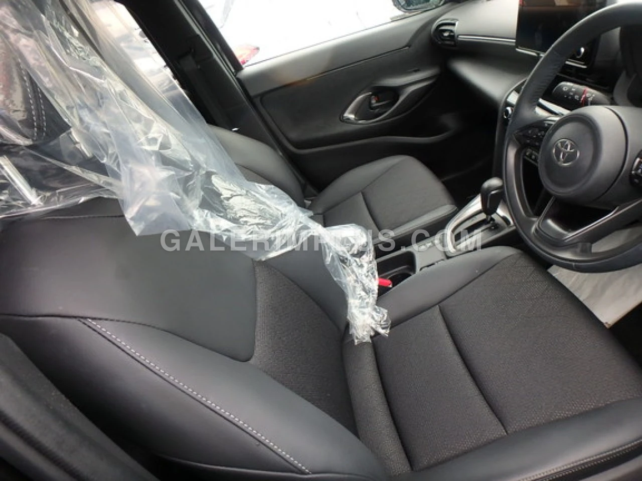 2025 Toyota Yaris Cross 1.5 Lefkoşa Satılık İkinci El | GalerimPlus - Thumbnail 2