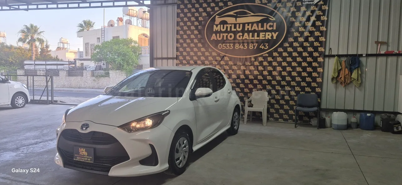 2022 Model Otomatik Toyota Yaris 1.5 Hybrid Lefkoşa Satılık İkinci El | GalerimPlus - Thumbnail 2