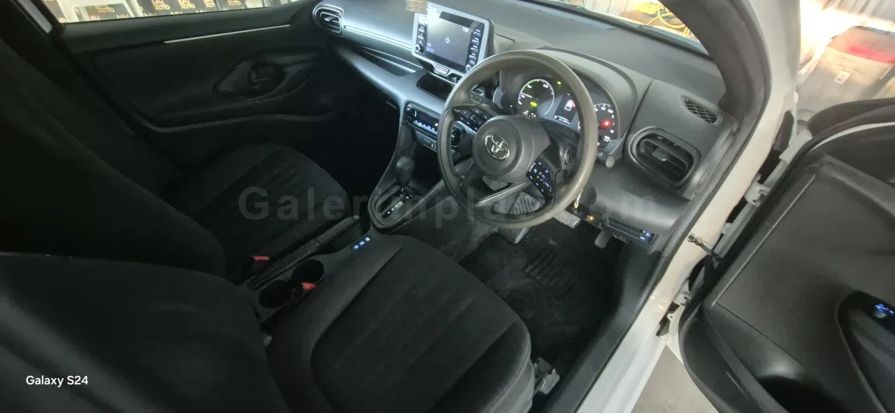 2022 Model Otomatik Toyota Yaris 1.5 Hybrid Lefkoşa Satılık İkinci El | GalerimPlus - Thumbnail 5