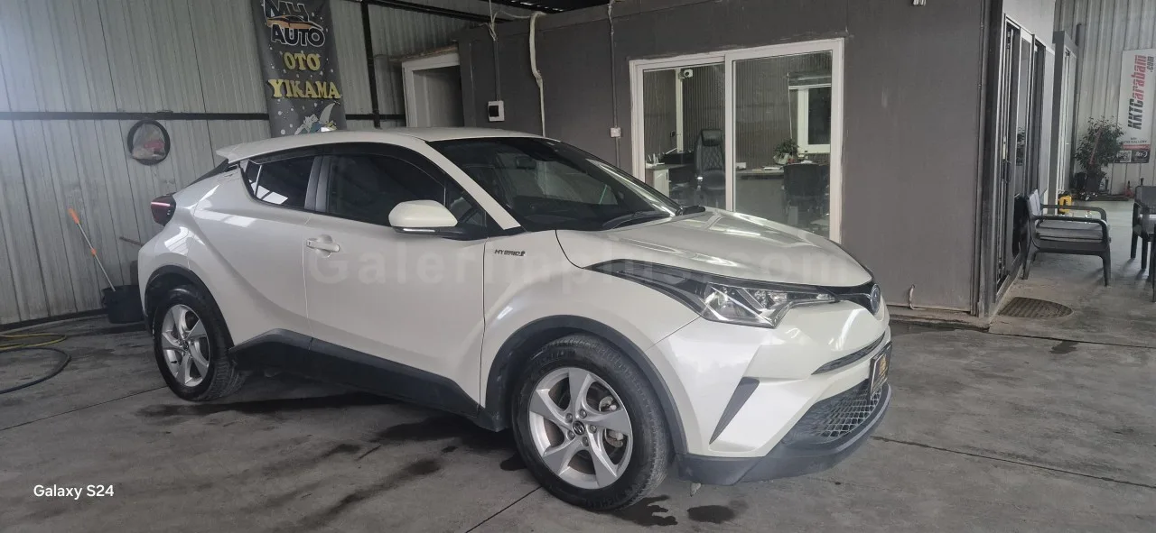 2019 Model Otomatik Toyota C-HR 1.8 Hybrid Lefkoşa Satılık İkinci El | GalerimPlus - Fotoğraf 1