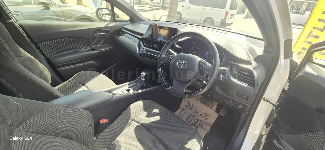2019 Model Otomatik Toyota C-HR 1.8 Hybrid Lefkoşa Satılık İkinci El | GalerimPlus - Thumbnail 4