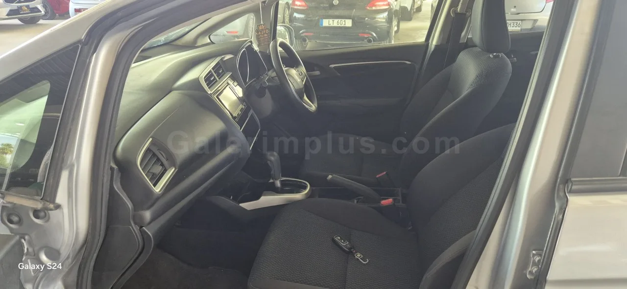 2018 Model Otomatik Honda Fit 1.5 Hybrid Automatic Lefkoşa Satılık İkinci El | GalerimPlus - Thumbnail 5