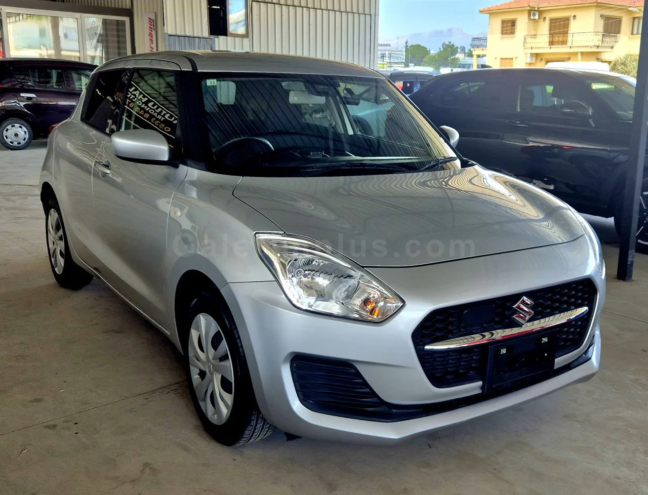 2023 Model Otomatik Suzuki Swift 1.2 Lefkoşa Satılık İkinci El | GalerimPlus - Fotoğraf 1