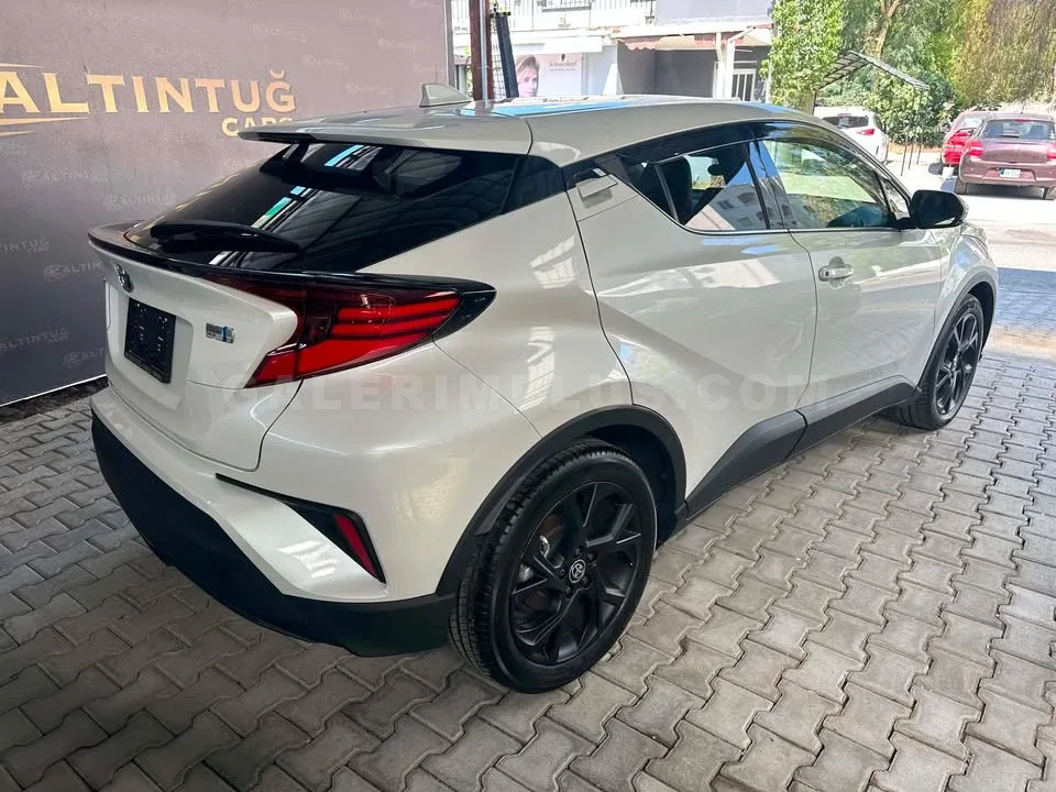 2023 Toyota C-HR 1.8 Hybrid Passion X-Pack 1.8 Hybrid Lefke Satılık İkinci El | GalerimPlus - Thumbnail 4