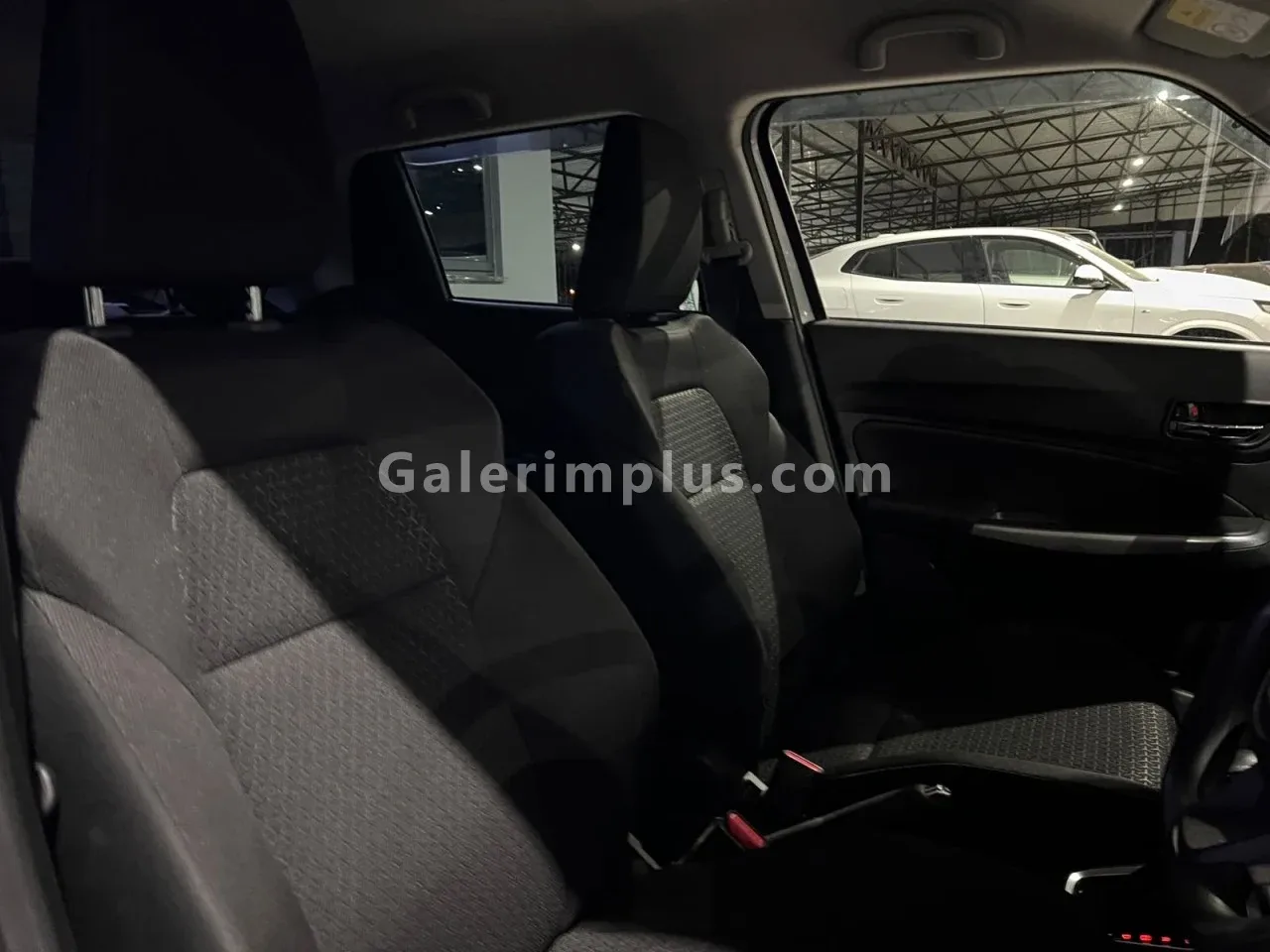 2023 Suzuki Swift Gazimağusa Satılık İkinci El | GalerimPlus - Thumbnail 8