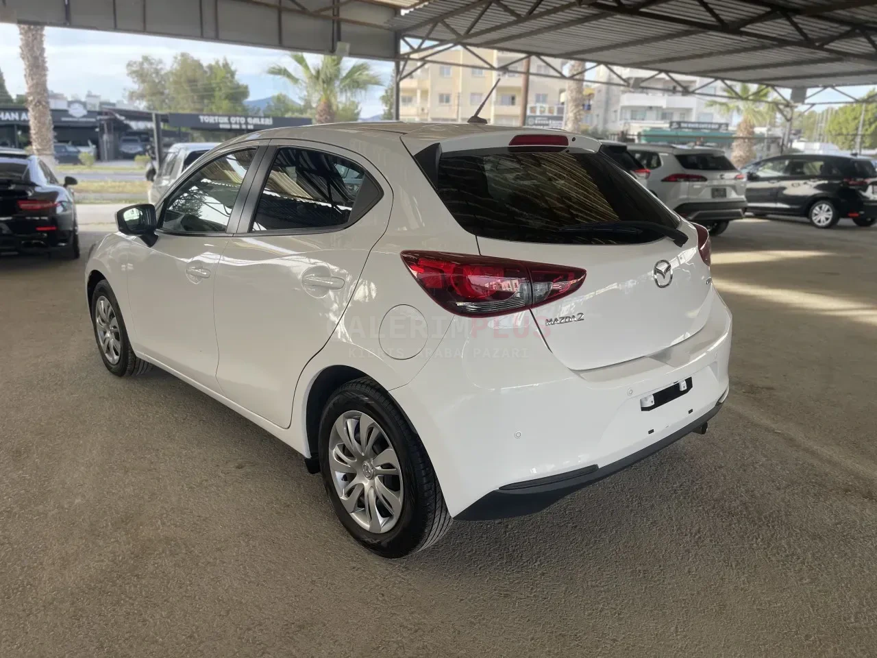 2022 Mazda Mazda 2 1.5 Sky-G Lefkoşa Satılık İkinci El | GalerimPlus - Thumbnail 3