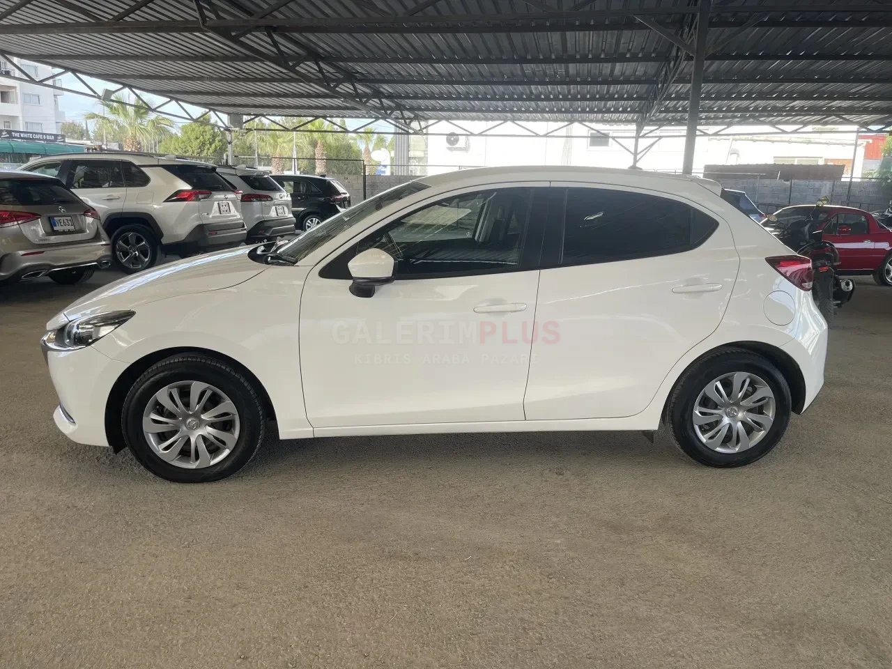 2022 Mazda Mazda 2 1.5 Sky-G Lefkoşa Satılık İkinci El | GalerimPlus - Thumbnail 6
