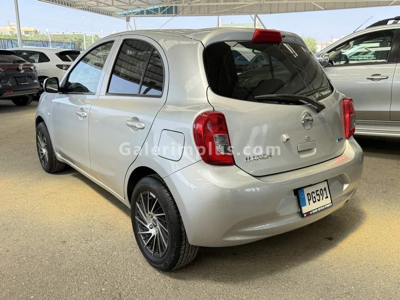 2014 Model Otomatik Nissan March 1.2 Lefkoşa Satılık İkinci El | GalerimPlus - Thumbnail 5